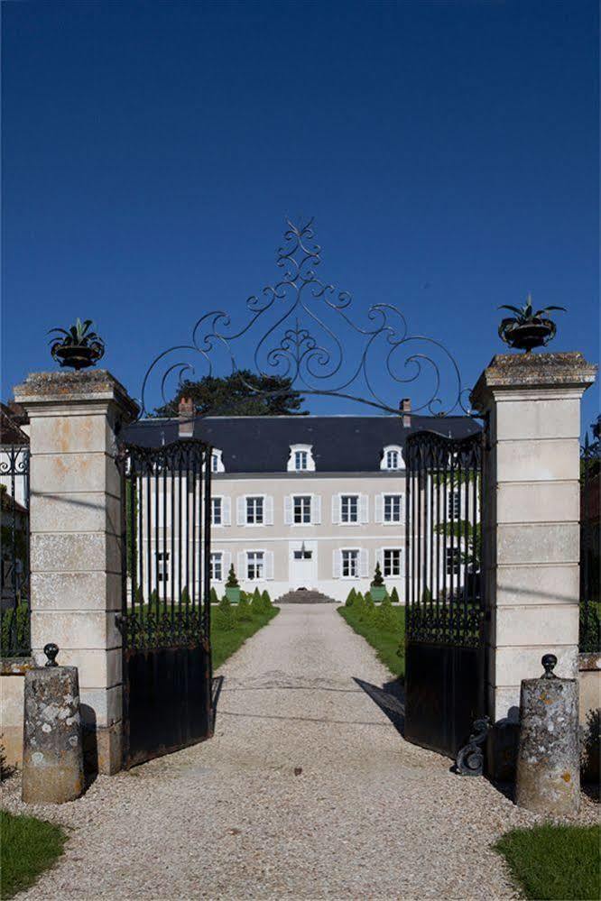 Chateau De La Resle - Design